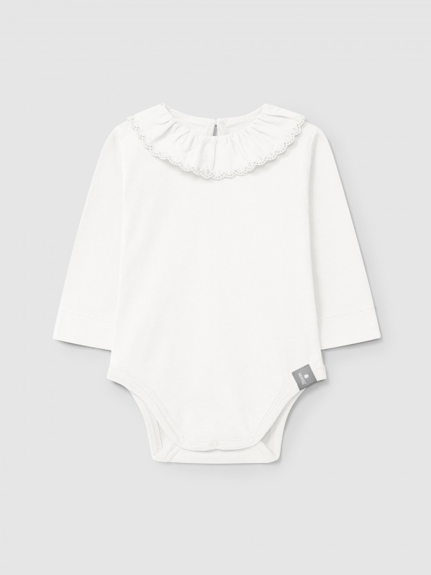 Bodysuit in organic cotton with ruffled embroidered collar Bodysuit in organic cotton with ruffled embroidered collar