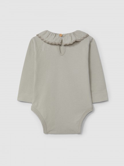Bodysuit in organic cotton with ruffled embroidered collar Bodysuit in organic cotton with ruffled embroidered collar