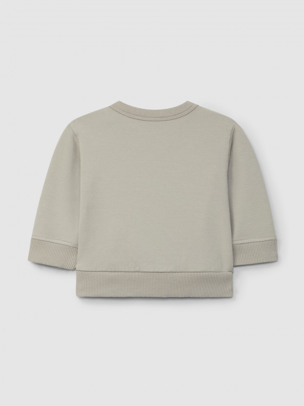 Plush sweatshirt with kangaroo pockets Plush sweatshirt with kangaroo pockets