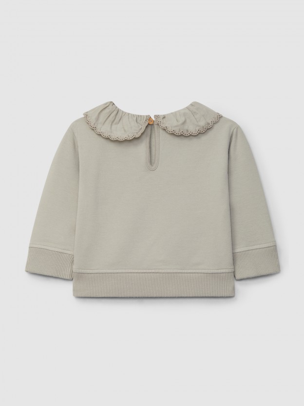 Plush sweatshirt with ruffled embroidered collar Plush sweatshirt with ruffled embroidered collar