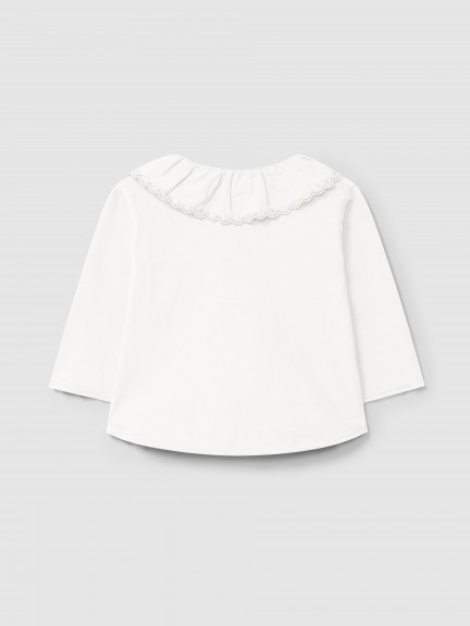 Longsleeve in organic cotton with ruffled embroidered collar Longsleeve in organic cotton with ruffled embroidered collar