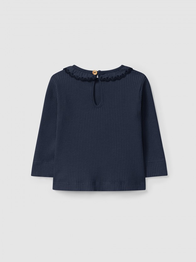 Longsleeve em malha canelada com gola de folho