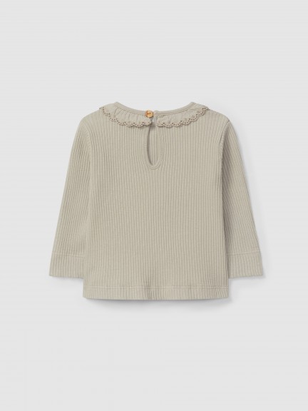 Longsleeve in ribbed jersey with ruffled collar Longsleeve in ribbed jersey with ruffled collar