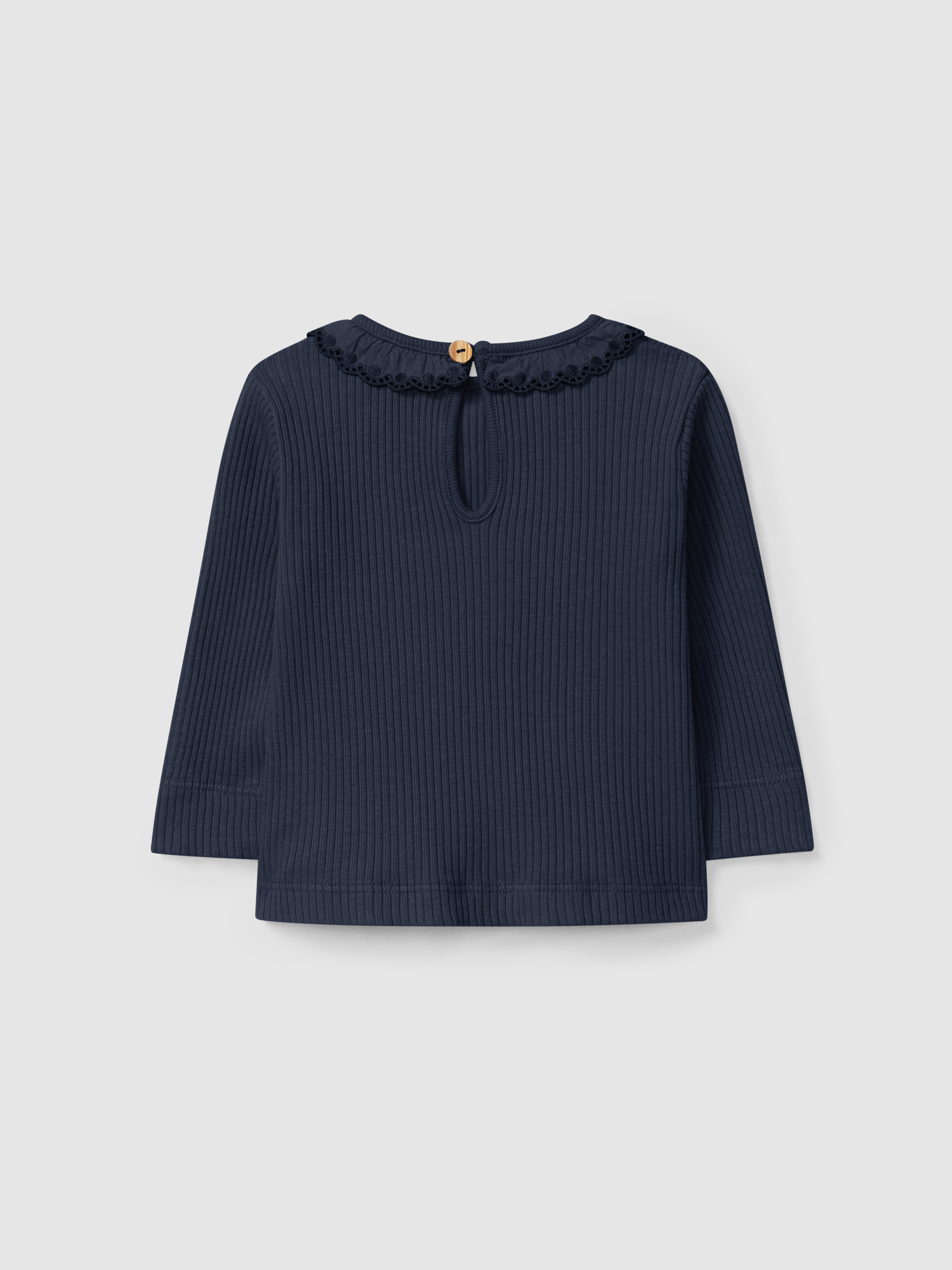 Longsleeve in ribbed jersey with ruffled collar