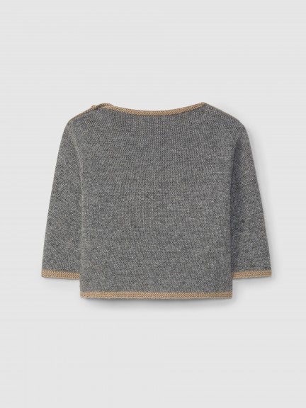 Knitted jumper cat with embossed details Knitted jumper cat with embossed details