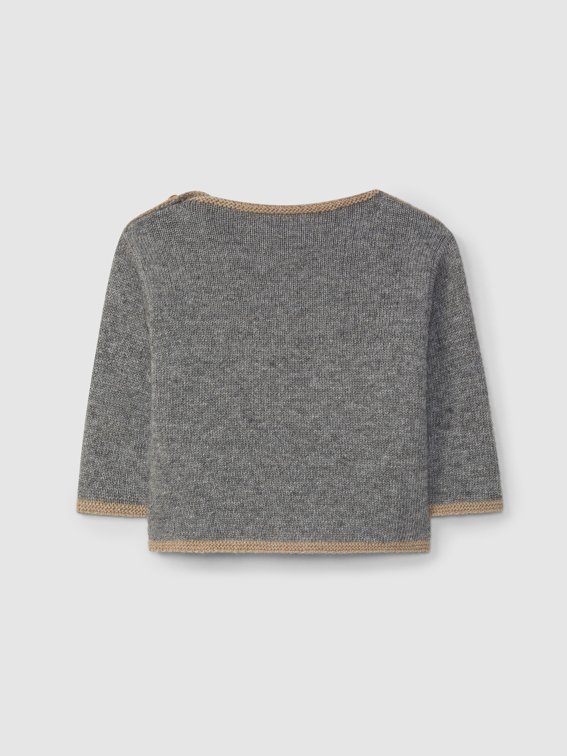 Knitted jumper cat with embossed details