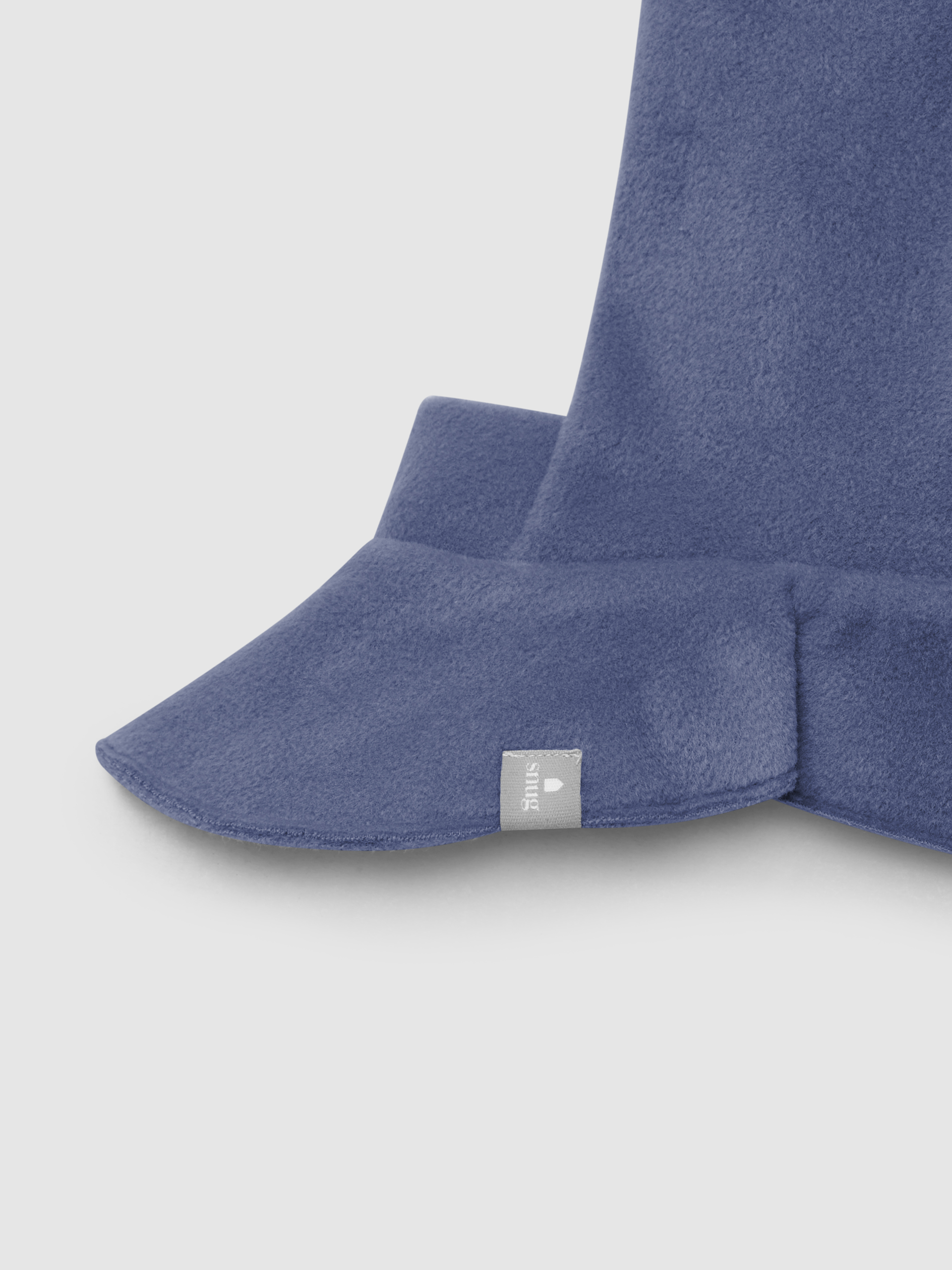 Fleece beanie with collar