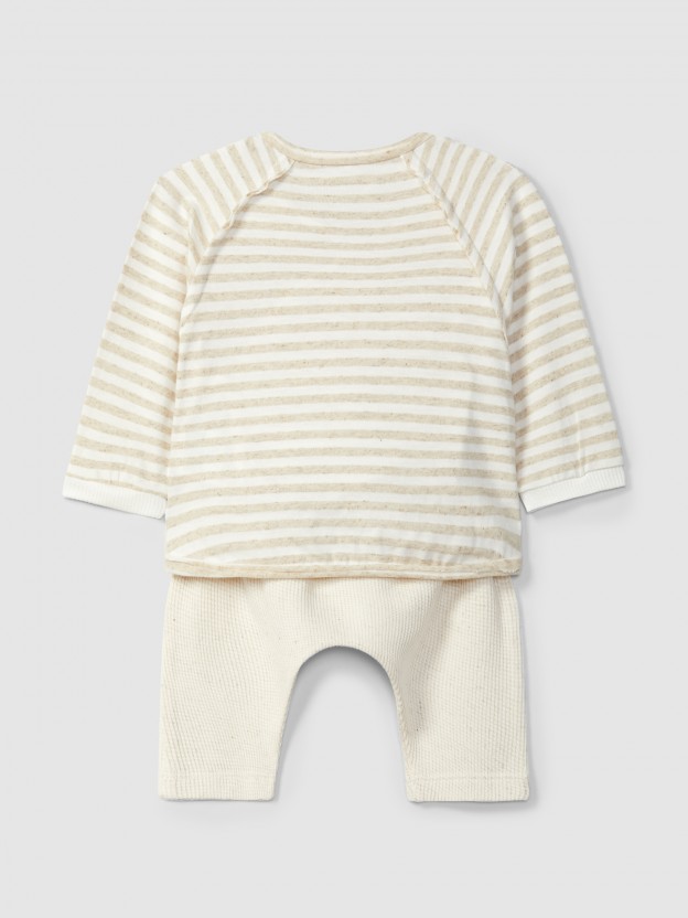Two-piece set stripes and waffle weave Two-piece set stripes and waffle weave