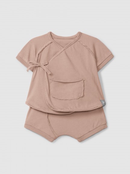 Sweater set with pocket and shorts