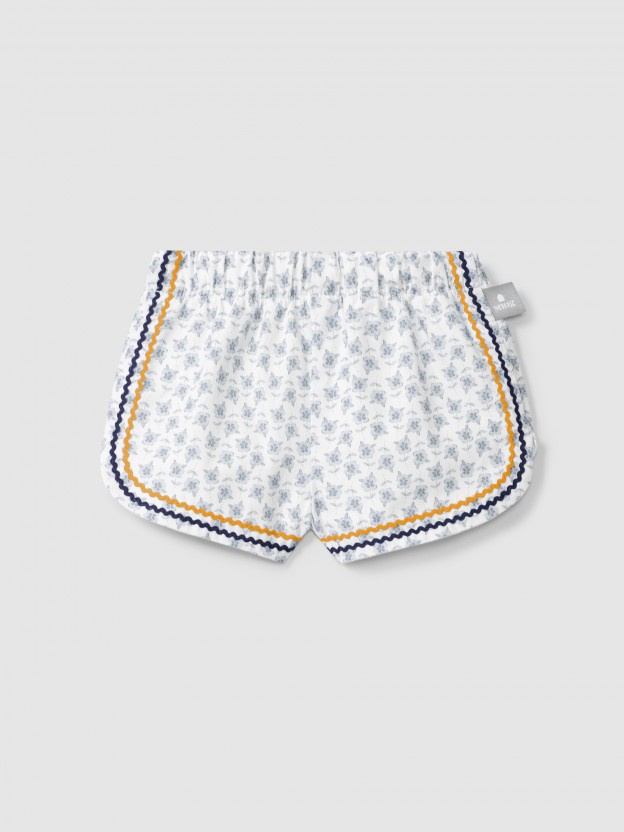 Floral pull-up shorts with rickrack detail Floral pull-up shorts with rickrack detail