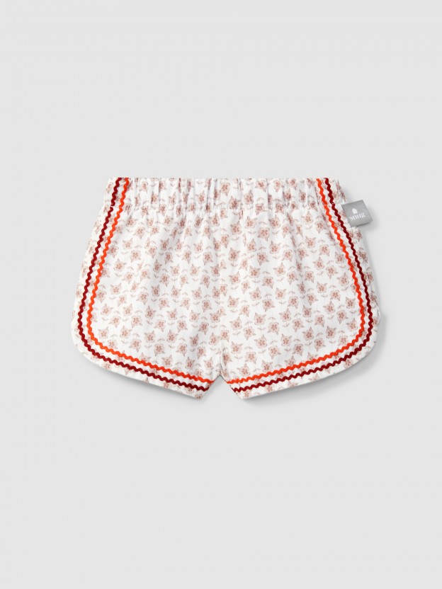 Floral pull-up shorts with rickrack detail Floral pull-up shorts with rickrack detail