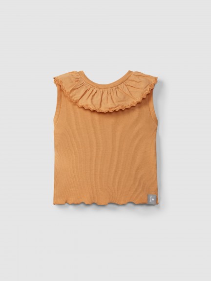 Singlet in ribbed jersey with English embroidery collar Singlet in ribbed jersey with English embroidery collar