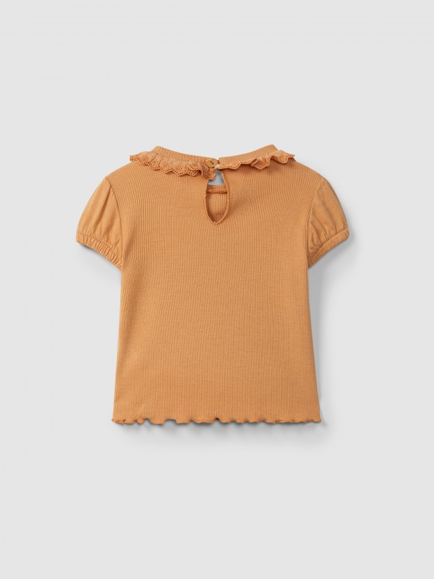 T-shirt in ribbed jersey and English embroidery collar