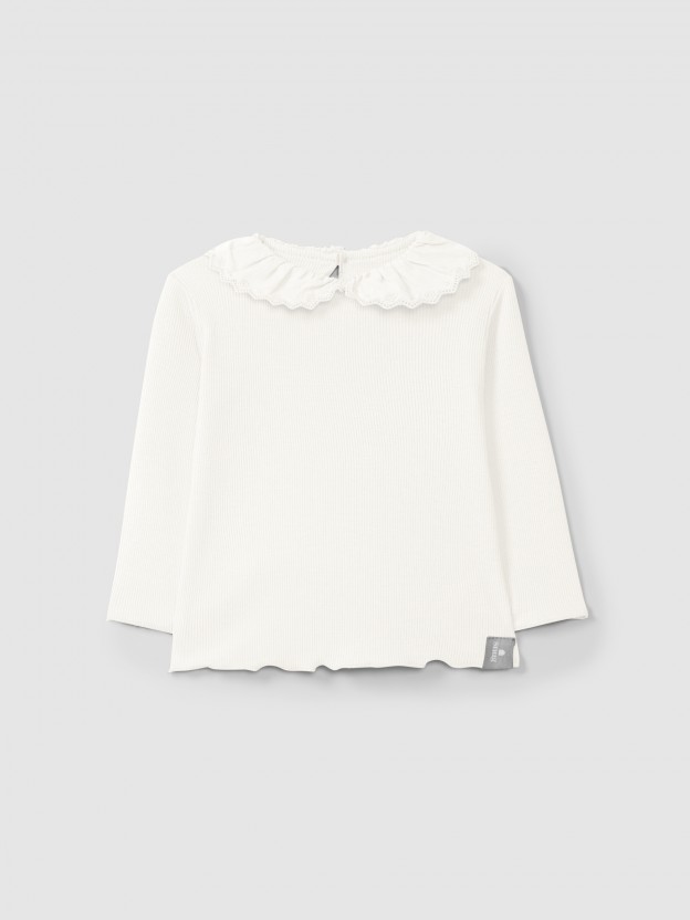 Longsleeve em malha canelada com gola de bordado ingl�s