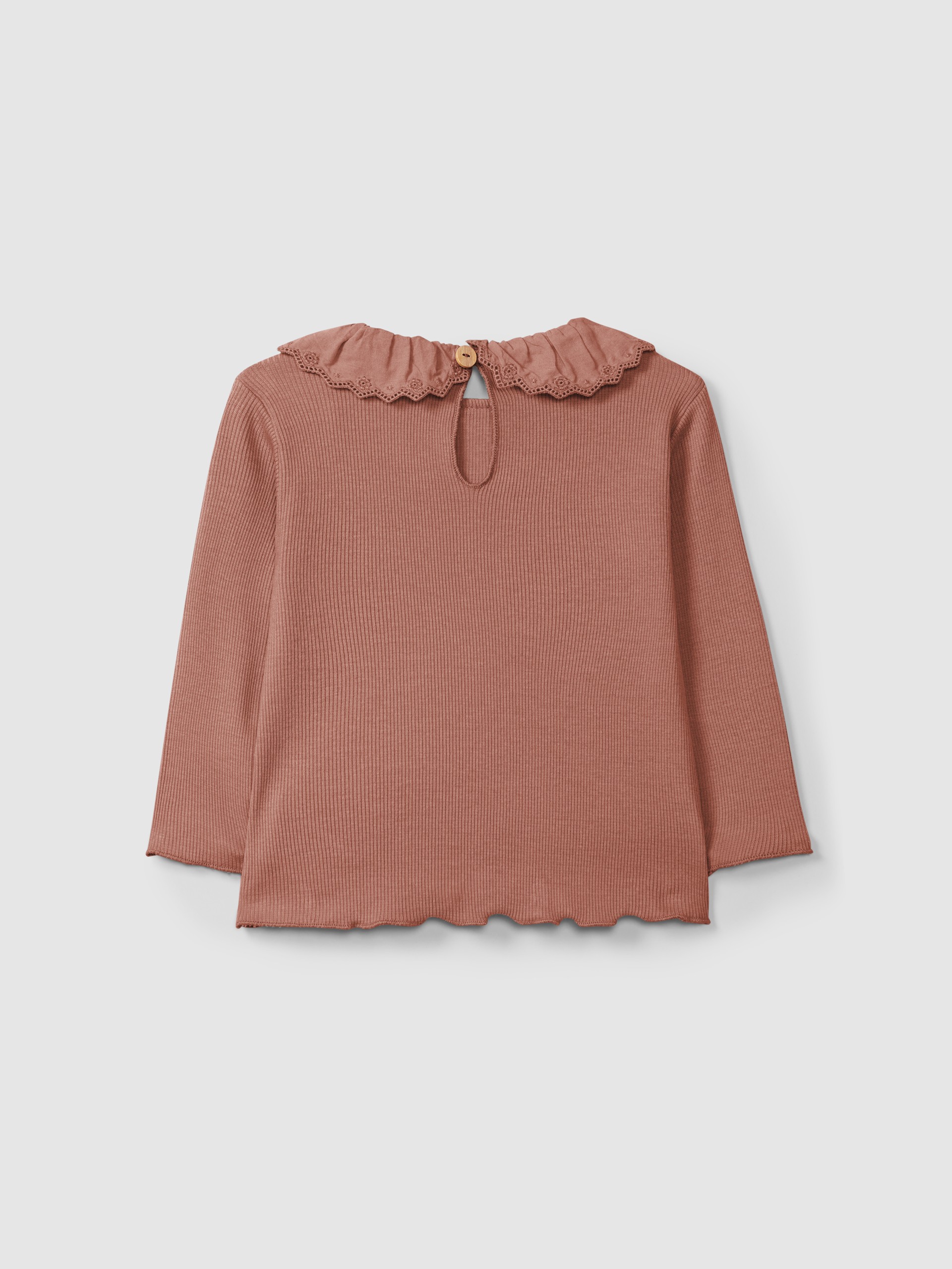 Longsleeve in ribbed jersey with English embroidery collar