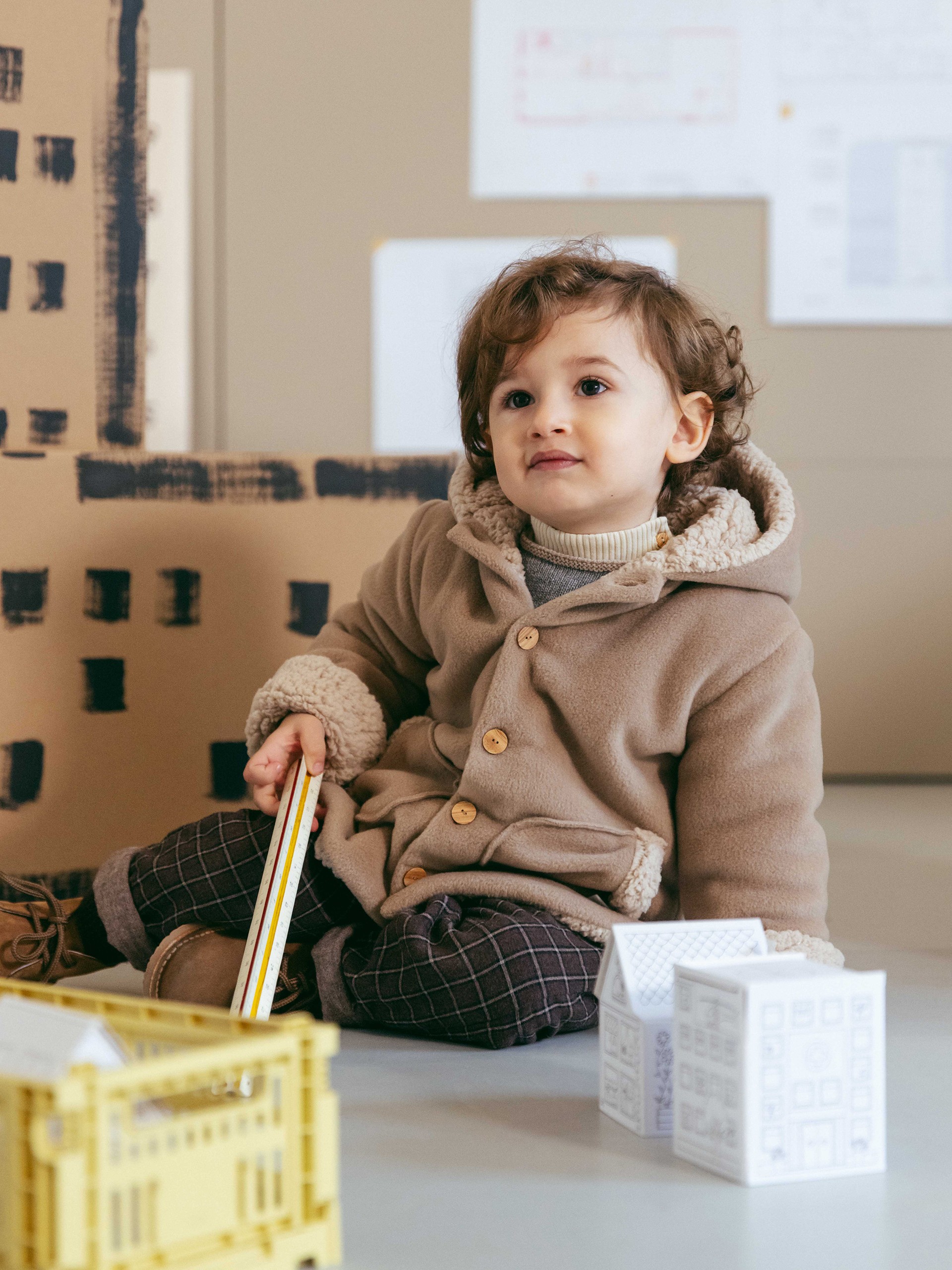 Fleece hooded jacket and interior fur