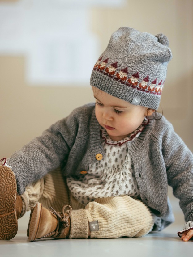 Santa jacquard knitted beanie with pom-pom Santa jacquard knitted beanie with pom-pom