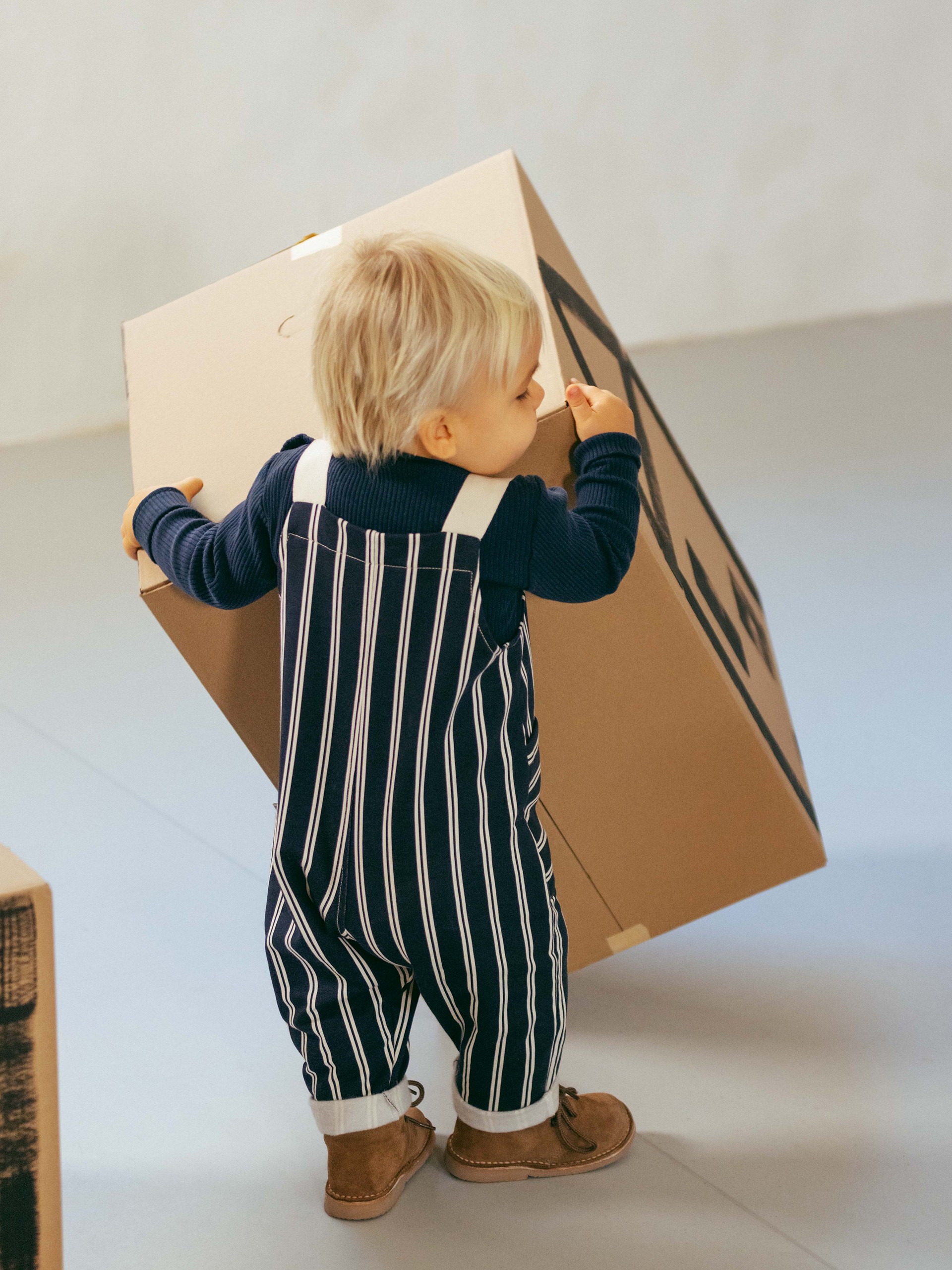 Printed dungarees with pockets