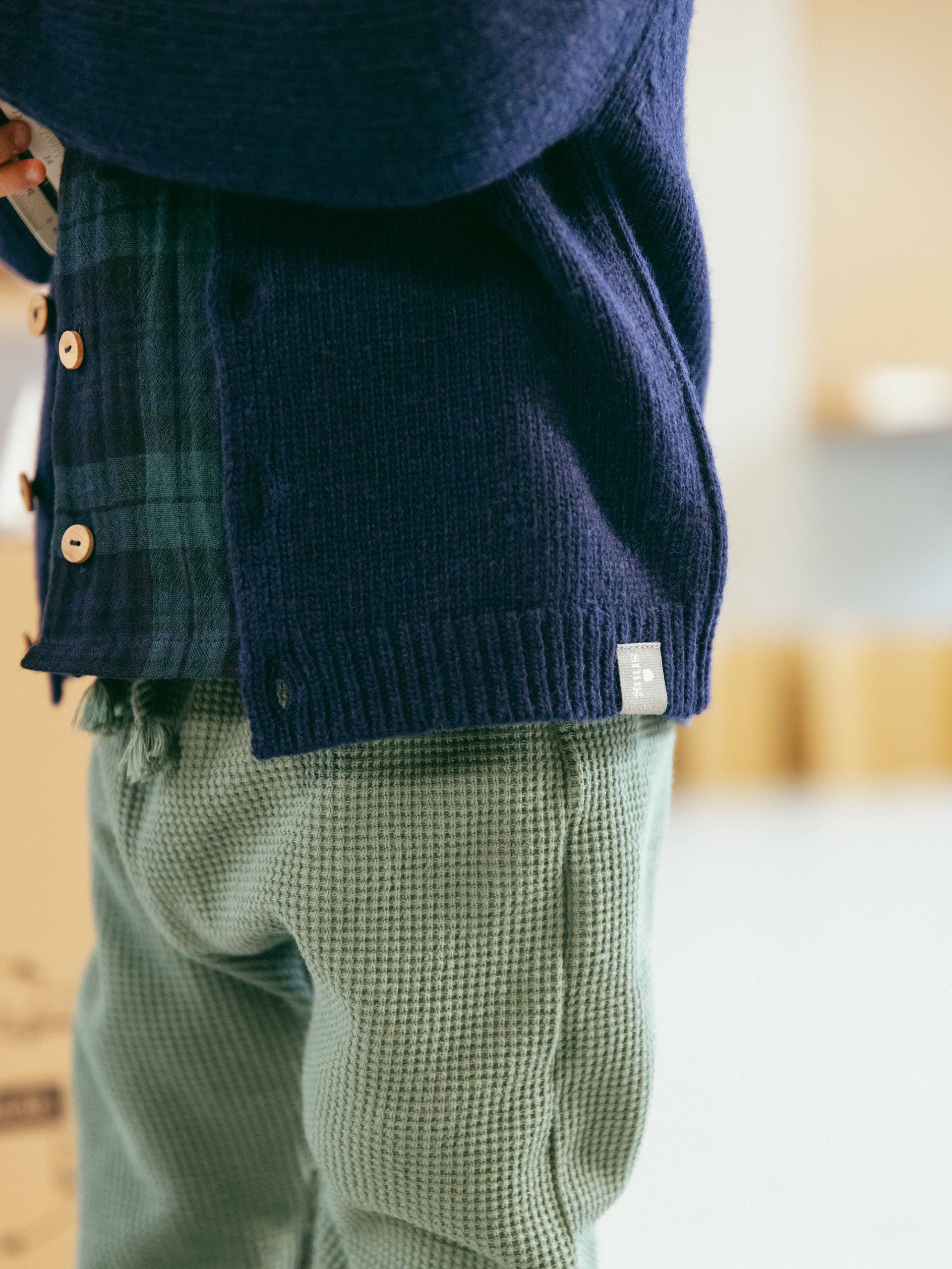 Waffle weave pull-up pants