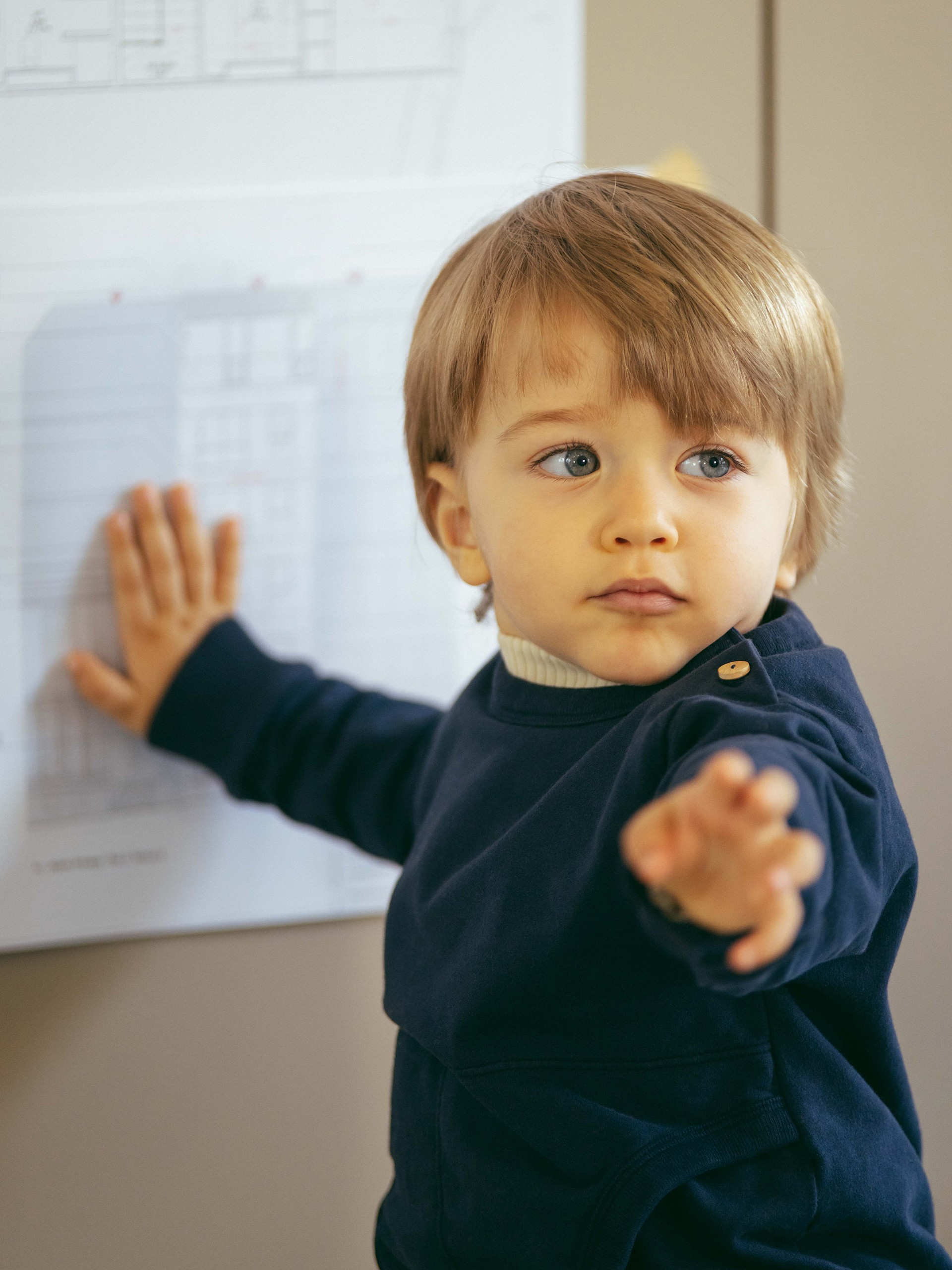 Plush sweatshirt with kangaroo pockets