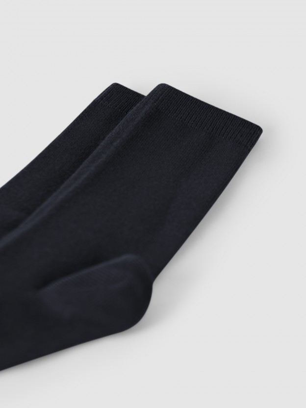 Calcetines altos bsicos punto liso Cndor