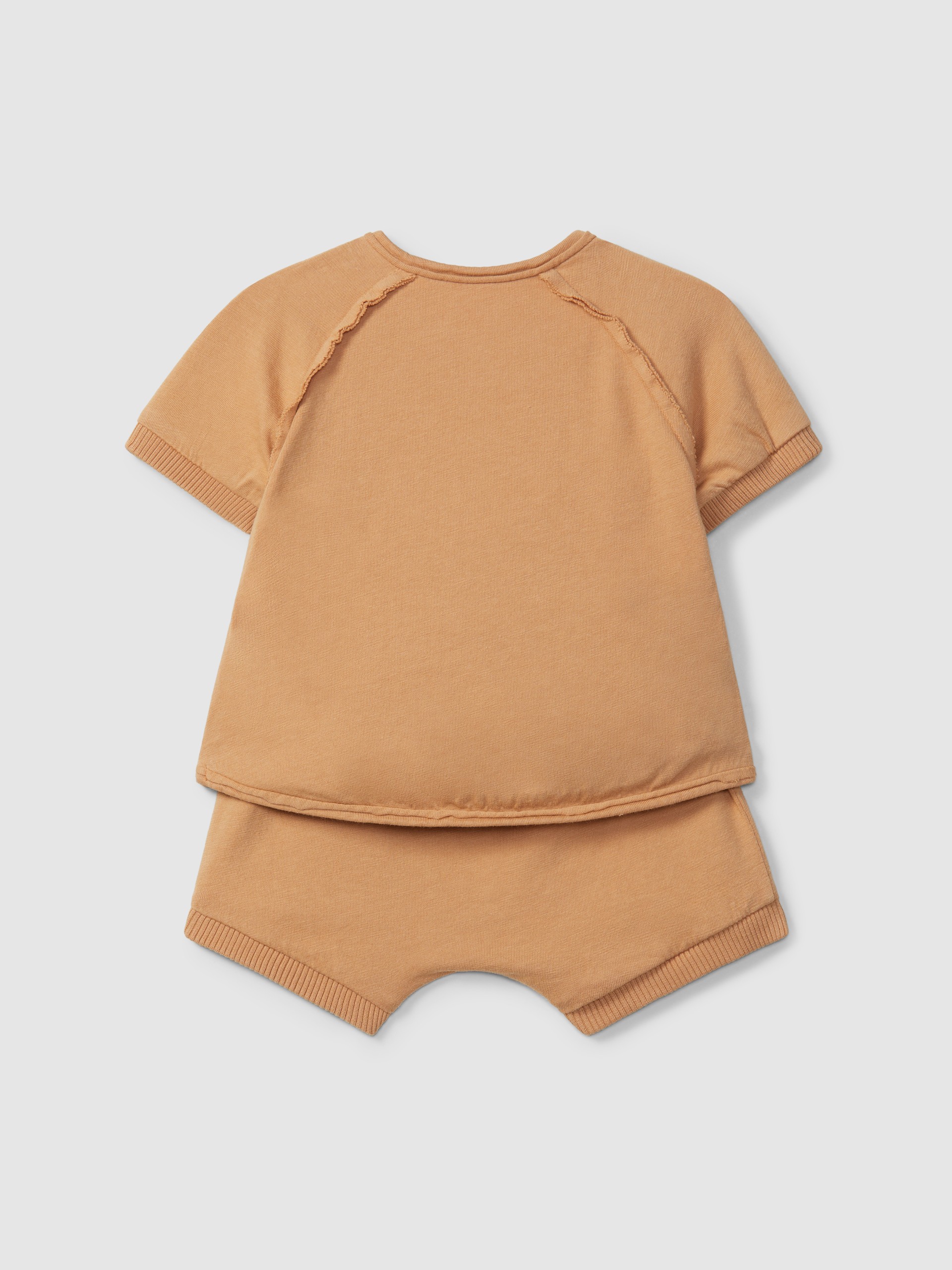 Sweater set with pocket and shorts