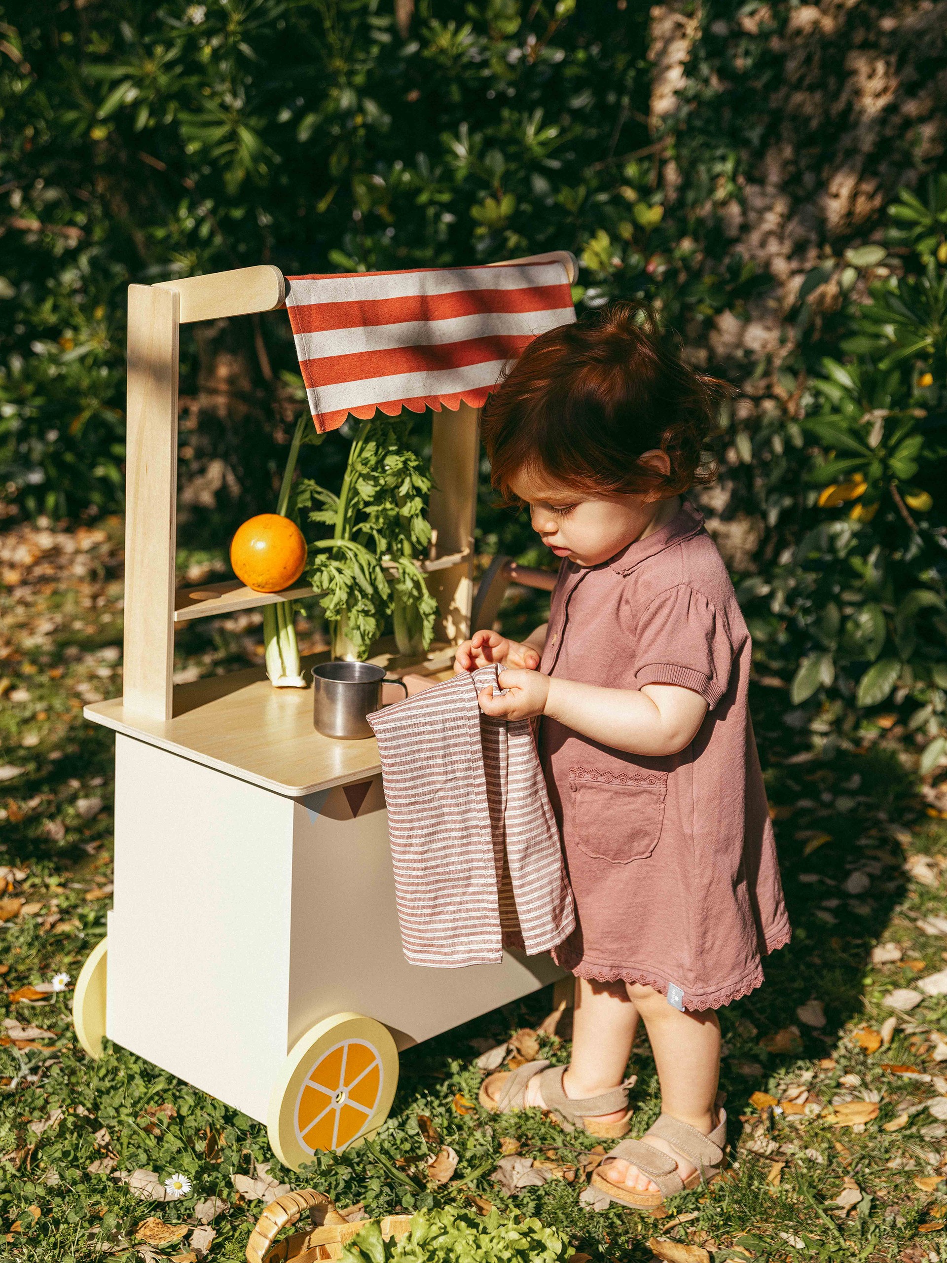 Plain jersey dress with embroidered details