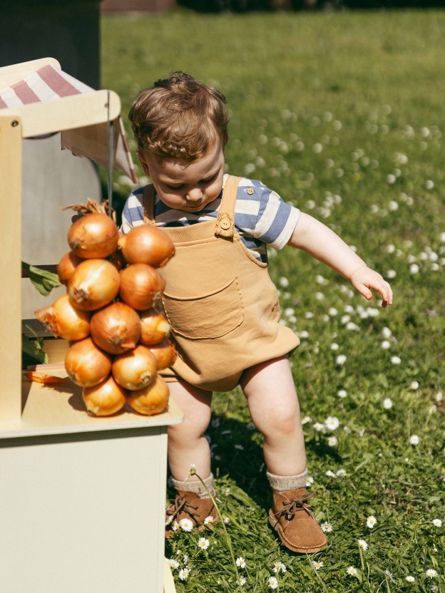 Plush shortie with pocket