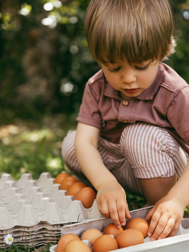 Pull-up pants in striped fabric