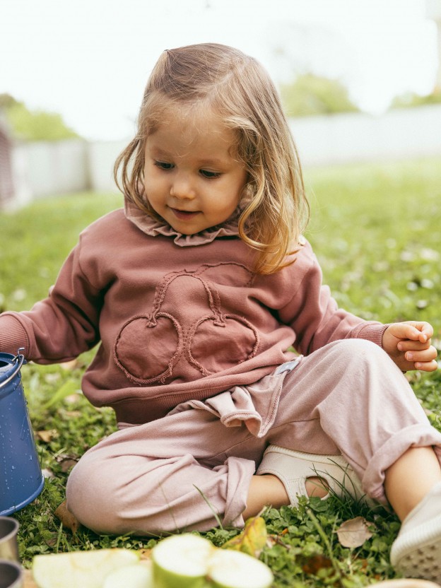 Plush sweatshirt with embroidery