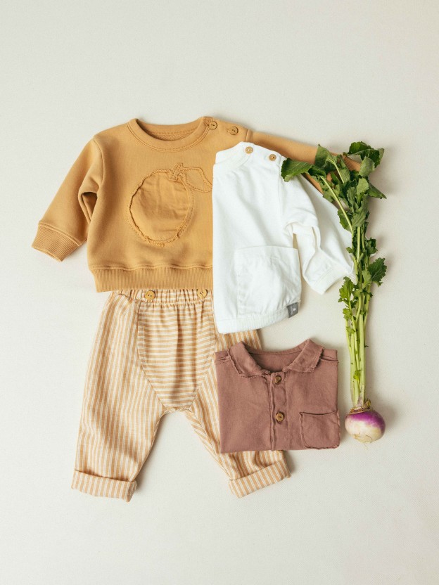 Plush sweatshirt with embroidery