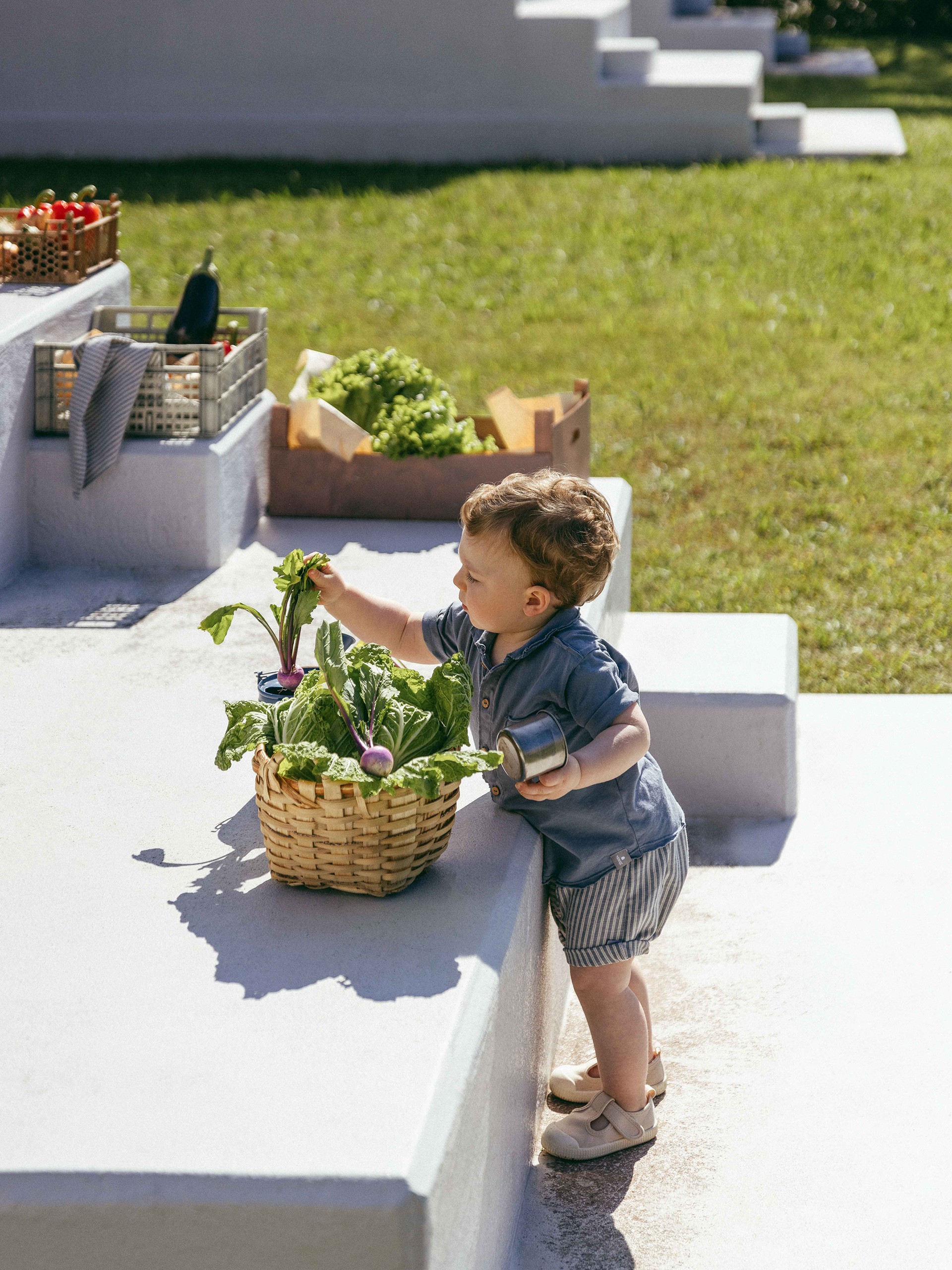 Pull-up shorts in striped fabric