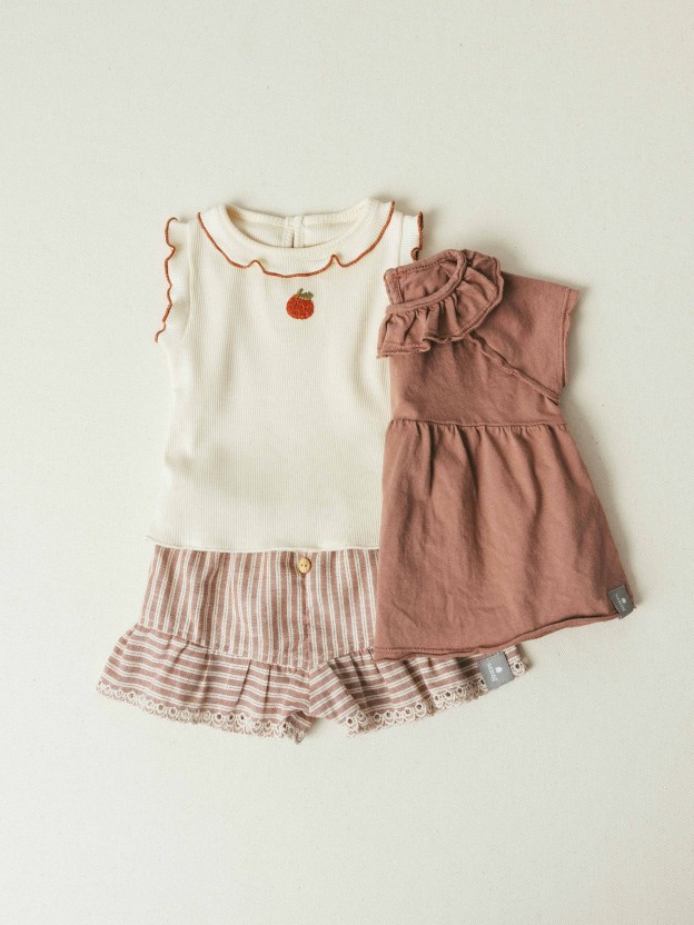 Pull-up shorts in striped fabric and English embroidery detail Pull-up shorts in striped fabric and English embroidery detail