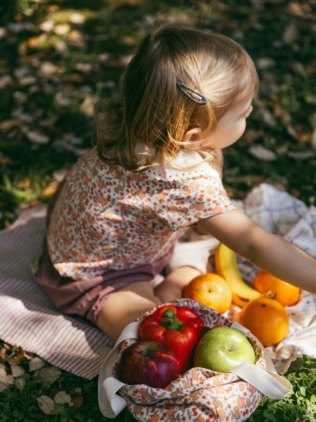 T-shirt in printed jersey with embroidered detail