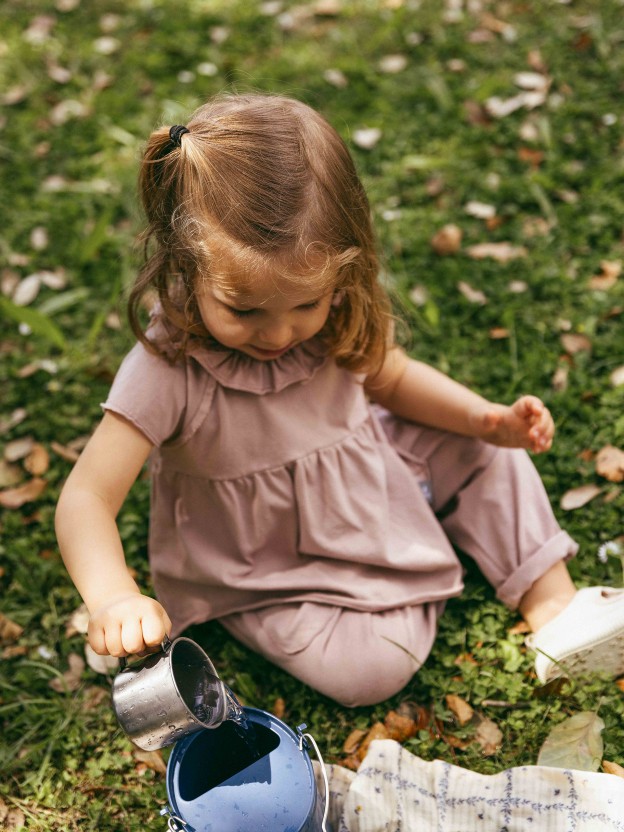Plain jersey T-shirt with ruffled collar
