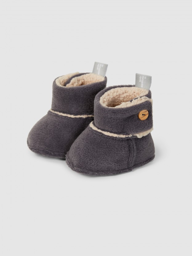 Fleece booties with fur Fleece booties with fur
