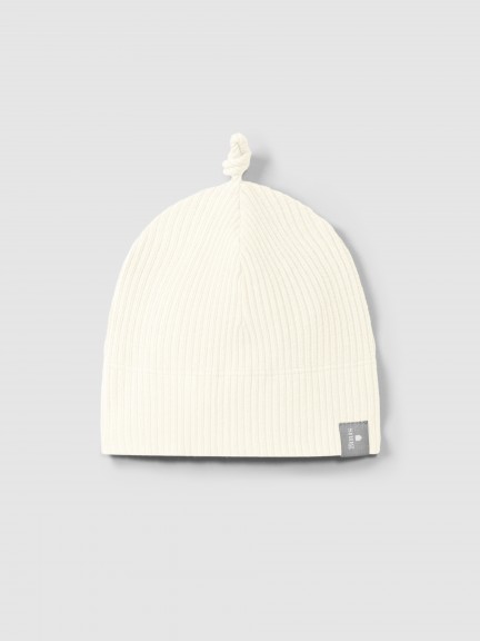 Gorro com nó em malha canelada Gorro com nó em malha canelada