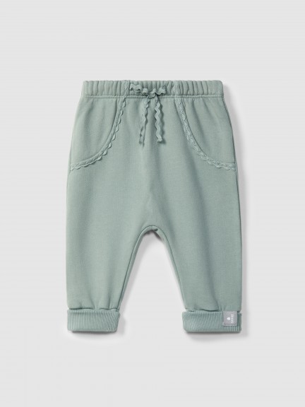 Plush pull-up pants with rickrack detail