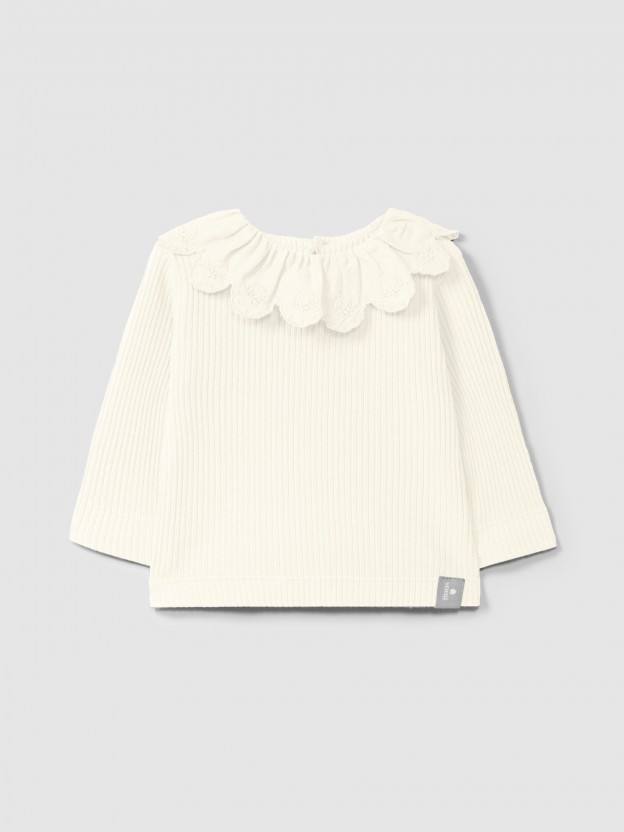 Longsleeve in ribbed jersey with English embroidery collar Longsleeve in ribbed jersey with English embroidery collar