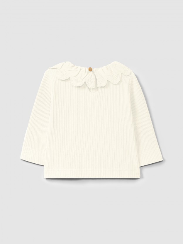 Longsleeve in ribbed jersey with English embroidery collar Longsleeve in ribbed jersey with English embroidery collar