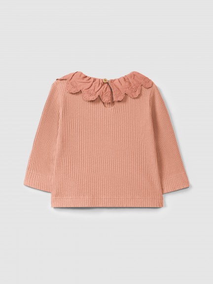 Longsleeve in ribbed jersey with English embroidery collar Longsleeve in ribbed jersey with English embroidery collar