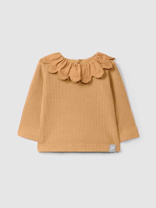 Longsleeve in ribbed jersey with English embroidery collar Longsleeve in ribbed jersey with English embroidery collar