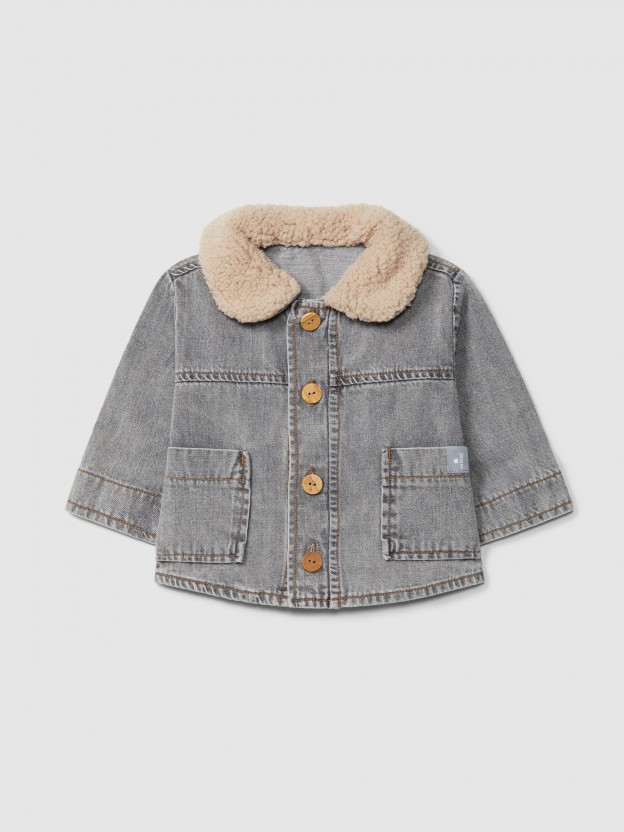 Jacket in denim with removable fur collar Jacket in denim with removable fur collar