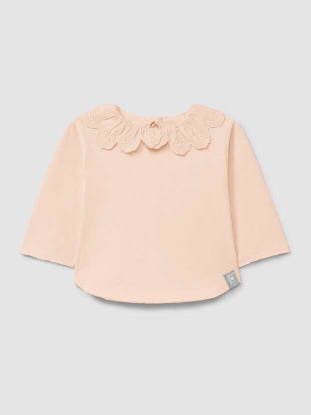 Organic cotton longsleeve with ruffled English embroidery collar Organic cotton longsleeve with ruffled English embroidery collar