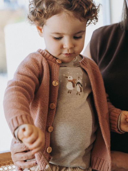 Cotton longsleeve with wool yarn embroidery