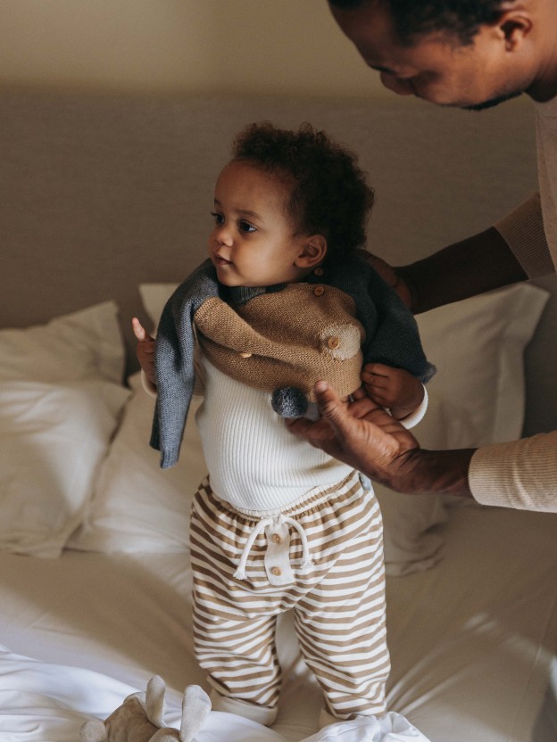 Pull-up striped pants