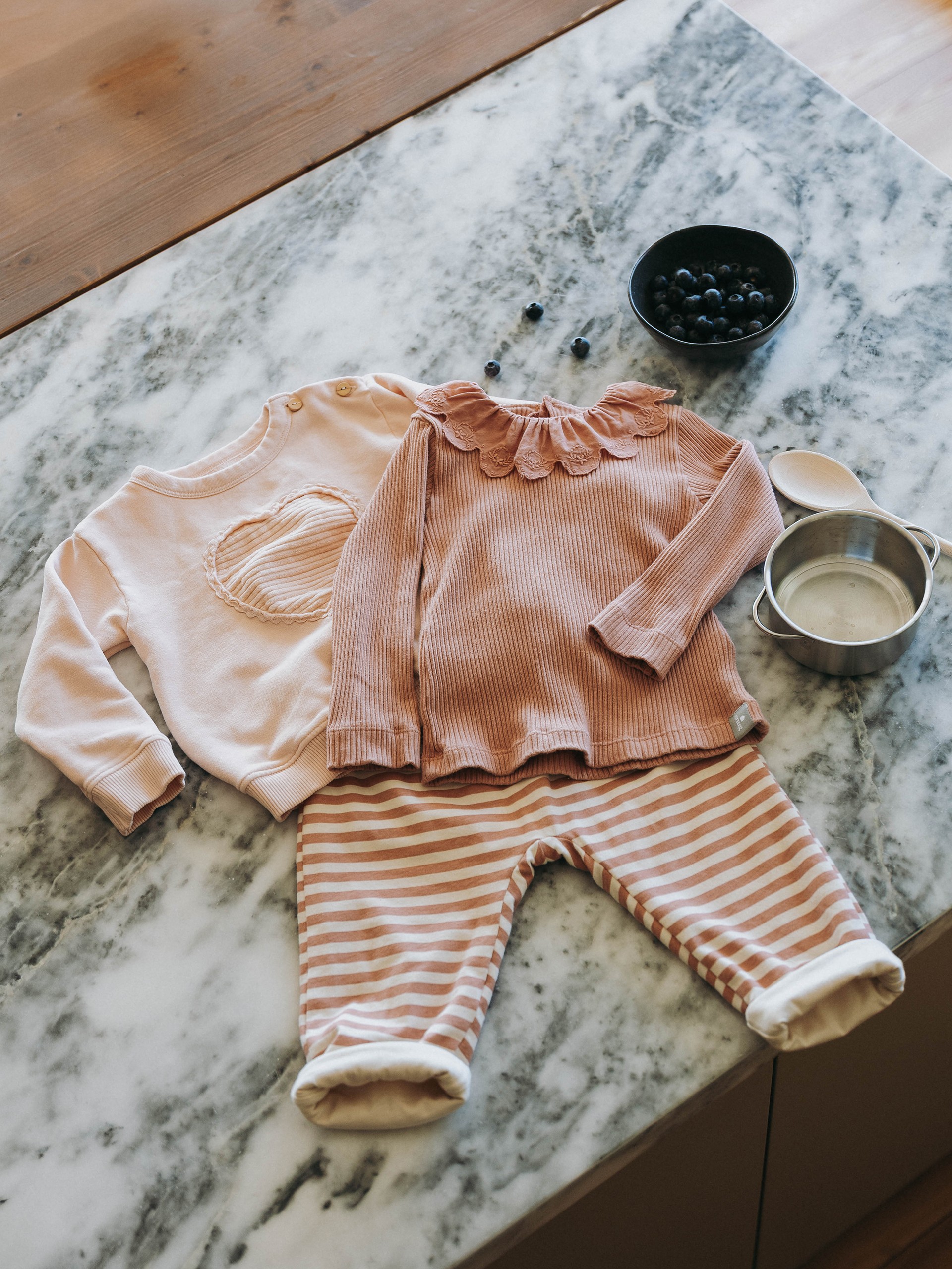 Pull-up striped pants