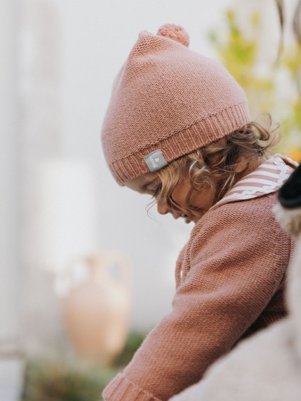 Knitted beanie with pom-pom
