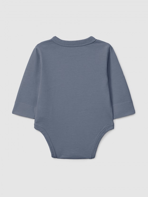 Organic cotton collarless bodysuit with pocket Organic cotton collarless bodysuit with pocket