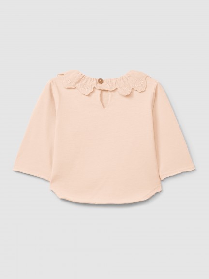 Organic cotton longsleeve with ruffled English embroidery collar Organic cotton longsleeve with ruffled English embroidery collar